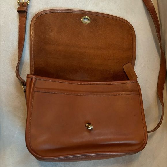 Vintage Coach NYC British tan city bag - Picture 8 of 13